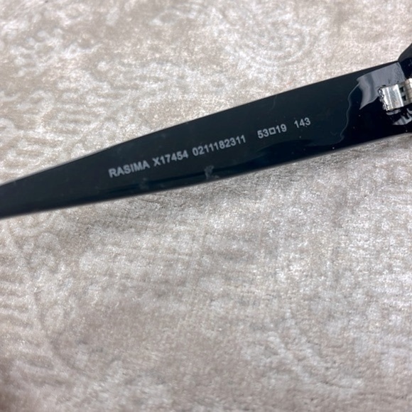 Brand New Steve Madden Oversized Cat Eye Black Sunglasses w/ Rhinestone Accents - Picture 15 of 16